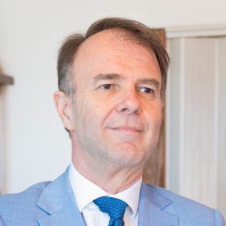 Portrait de Maître Dimitri Bougeard, avocat au Barreau de Paris